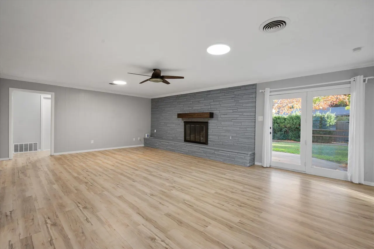 Photo 14 — 3433 60th Street, Lubbock, TX 79413