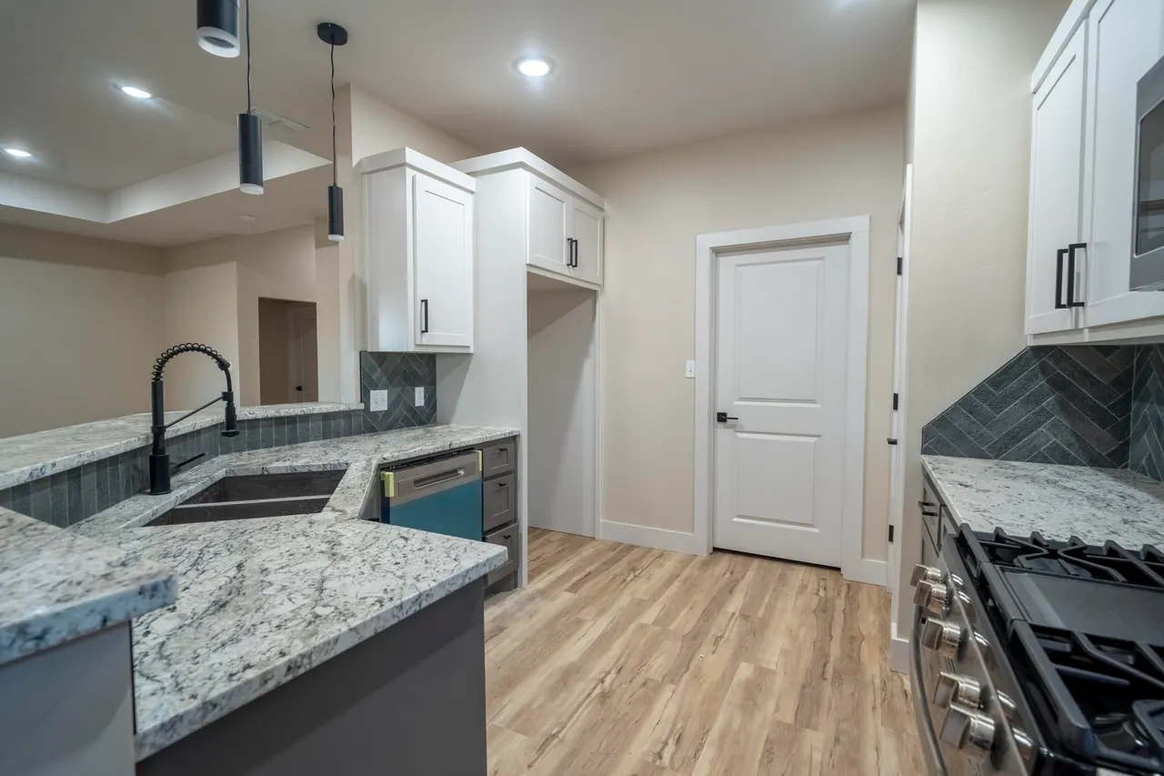 Photo 5 — 6902 16th Street, Lubbock, TX 79416