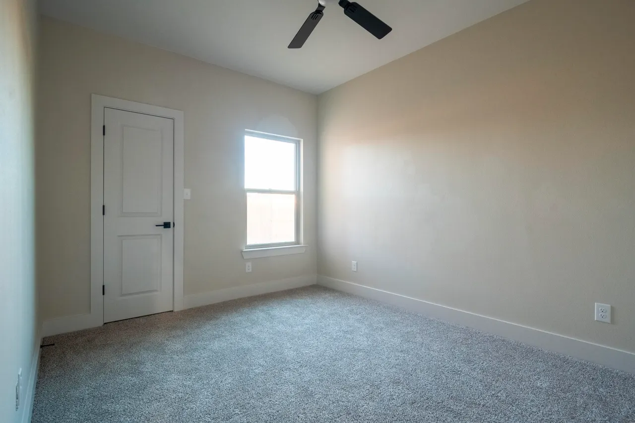 Photo 9 — 6902 16th Street, Lubbock, TX 79416