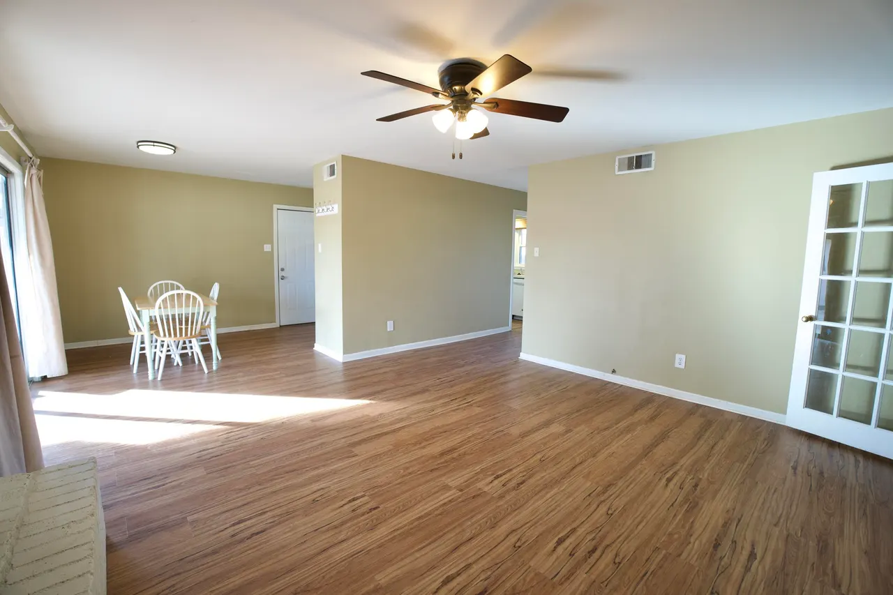 Photo 3 — 3707 32nd Street, Lubbock, TX 79410
