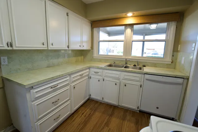 Photo 5 — 3707 32nd Street, Lubbock, TX 79410
