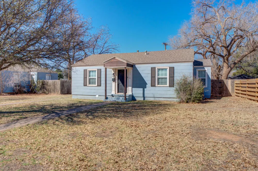 Photo 3 — 2516 29th Street, Lubbock, TX 79410