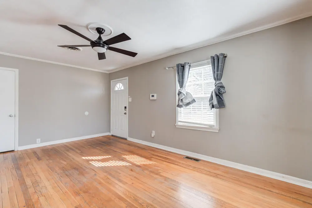 Photo 9 — 2516 29th Street, Lubbock, TX 79410