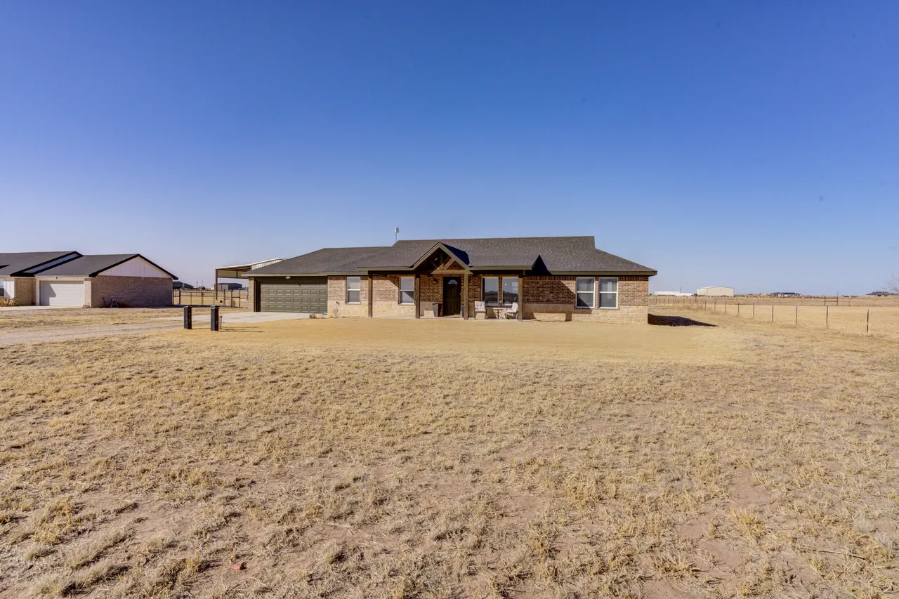 Photo 2 — 7419 E County Road 6000, Idalou, TX 79329