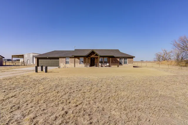 Front exterior — 7419 E County Road 6000, Idalou, TX 79329