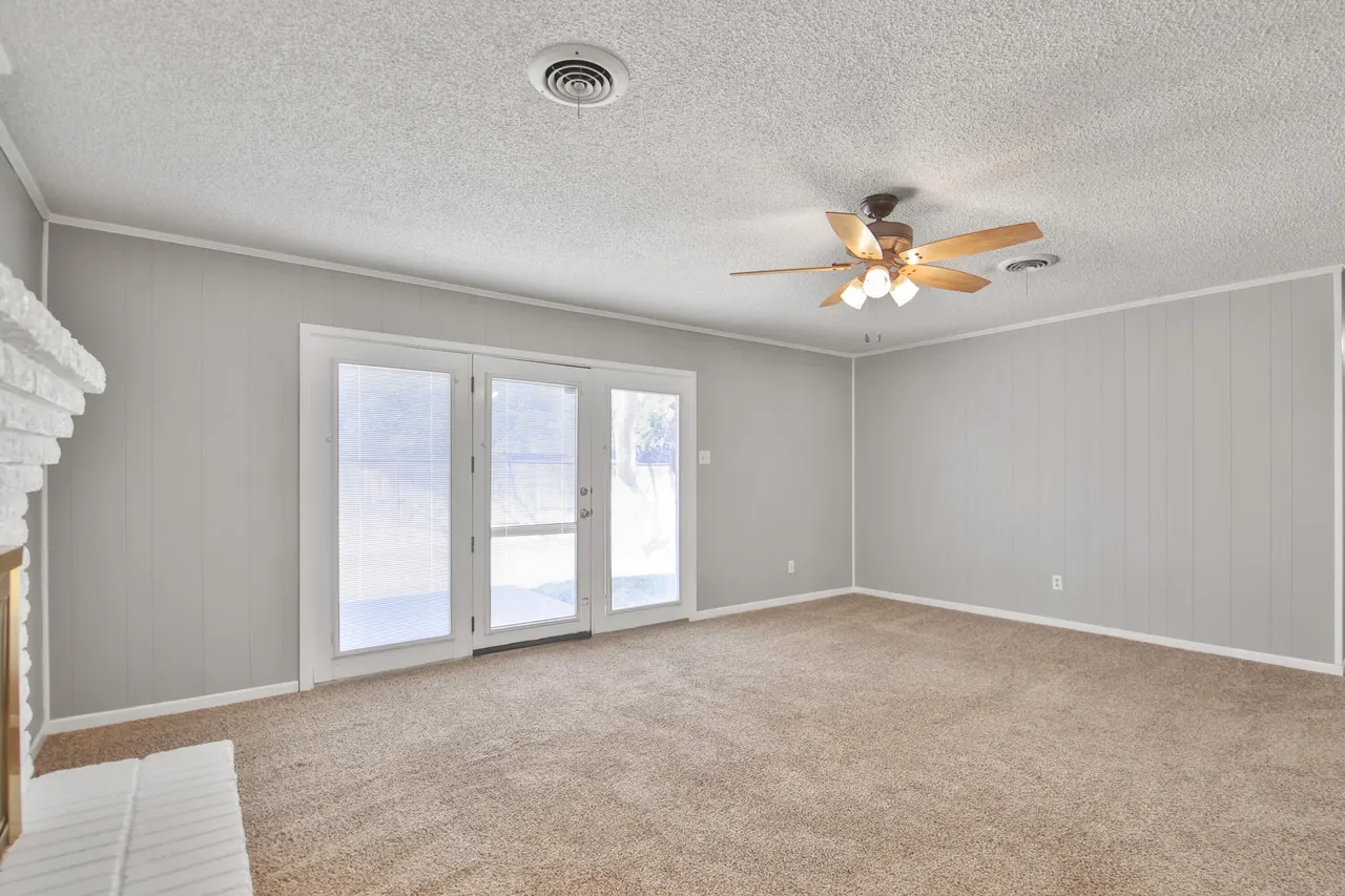 Photo 12 — 5424 30th Street, Lubbock, TX 79407