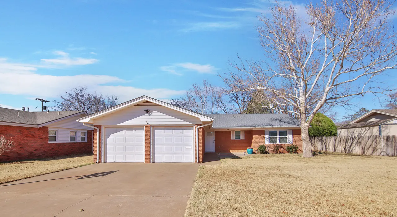 Photo 2 — 5424 30th Street, Lubbock, TX 79407