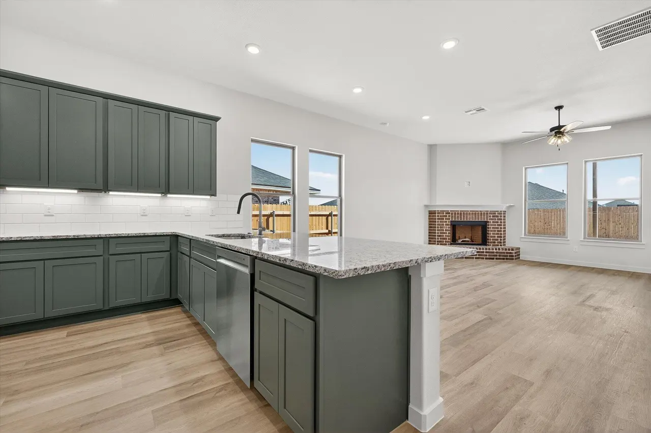 Photo 4 — 809 E 30th Street, Wolfforth, TX 79382