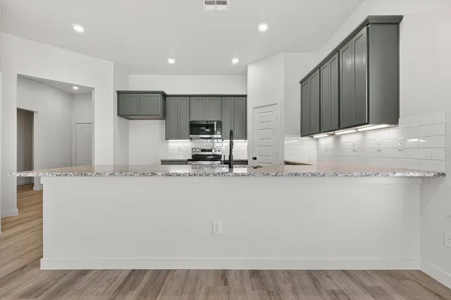Photo 7 — 809 E 30th Street, Wolfforth, TX 79382