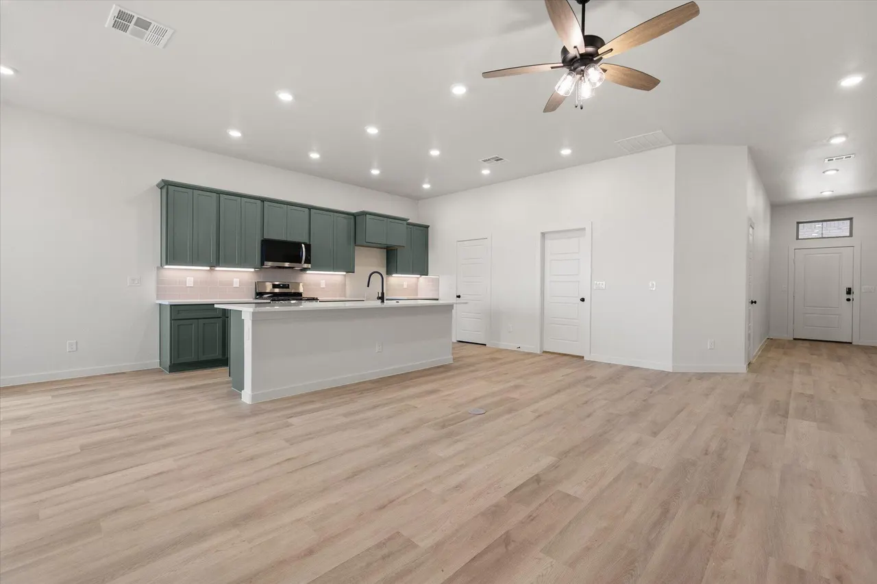 Photo 11 — 1316 Saratoga Avenue, Lubbock, TX 79416