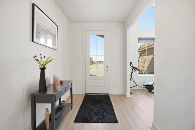 Photo 5 — 6915 51st Street, Lubbock, TX 79407
