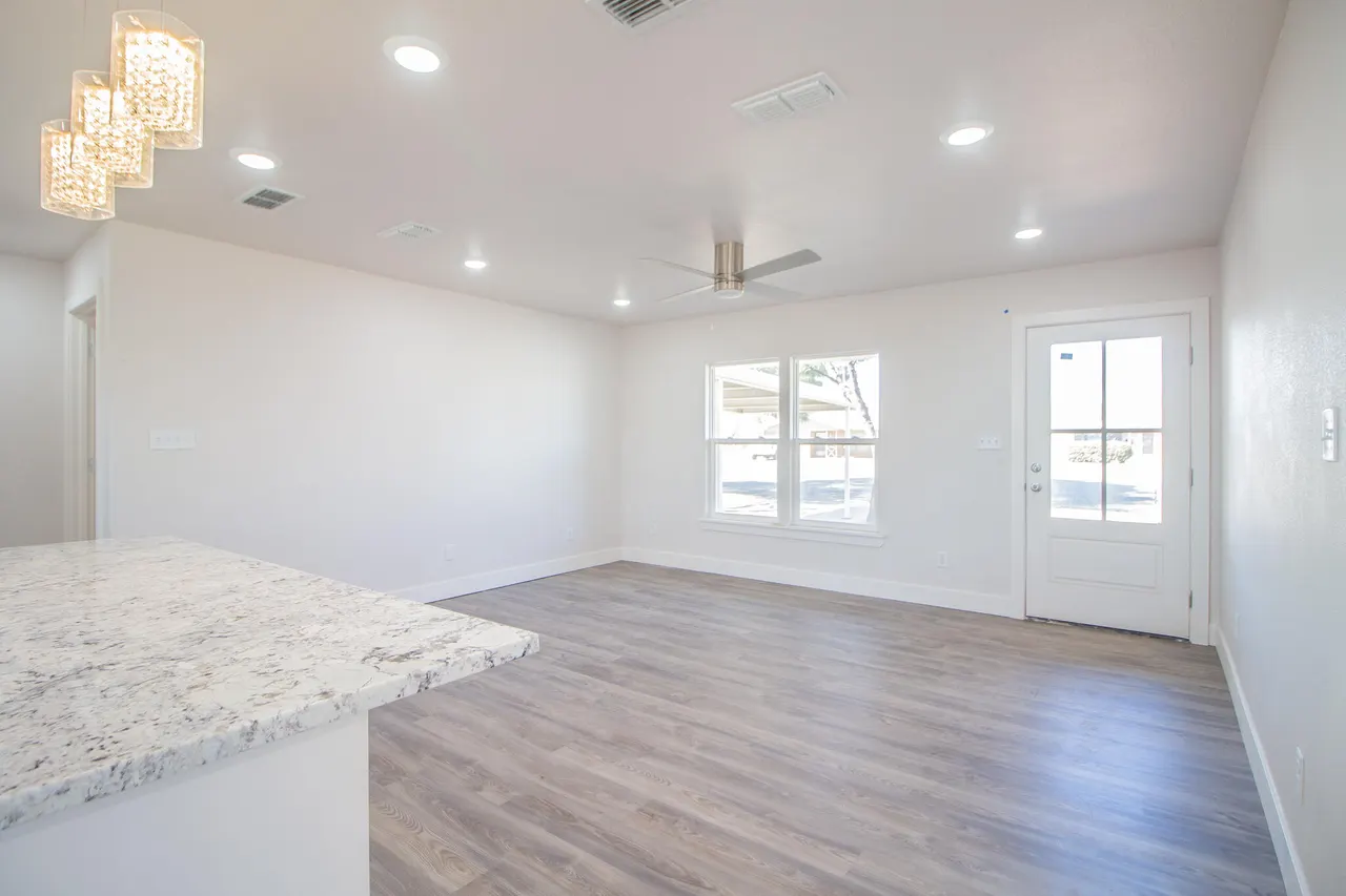 Photo 5 — 5115 48th Street, Lubbock, TX 79414