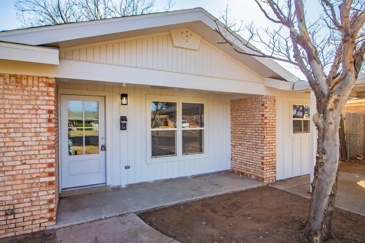 Photo 3 — 5115 48th Street, Lubbock, TX 79414