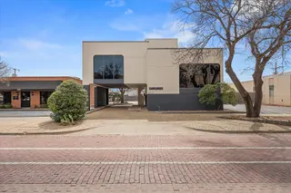 Sold home at 1919 Broadway Street
