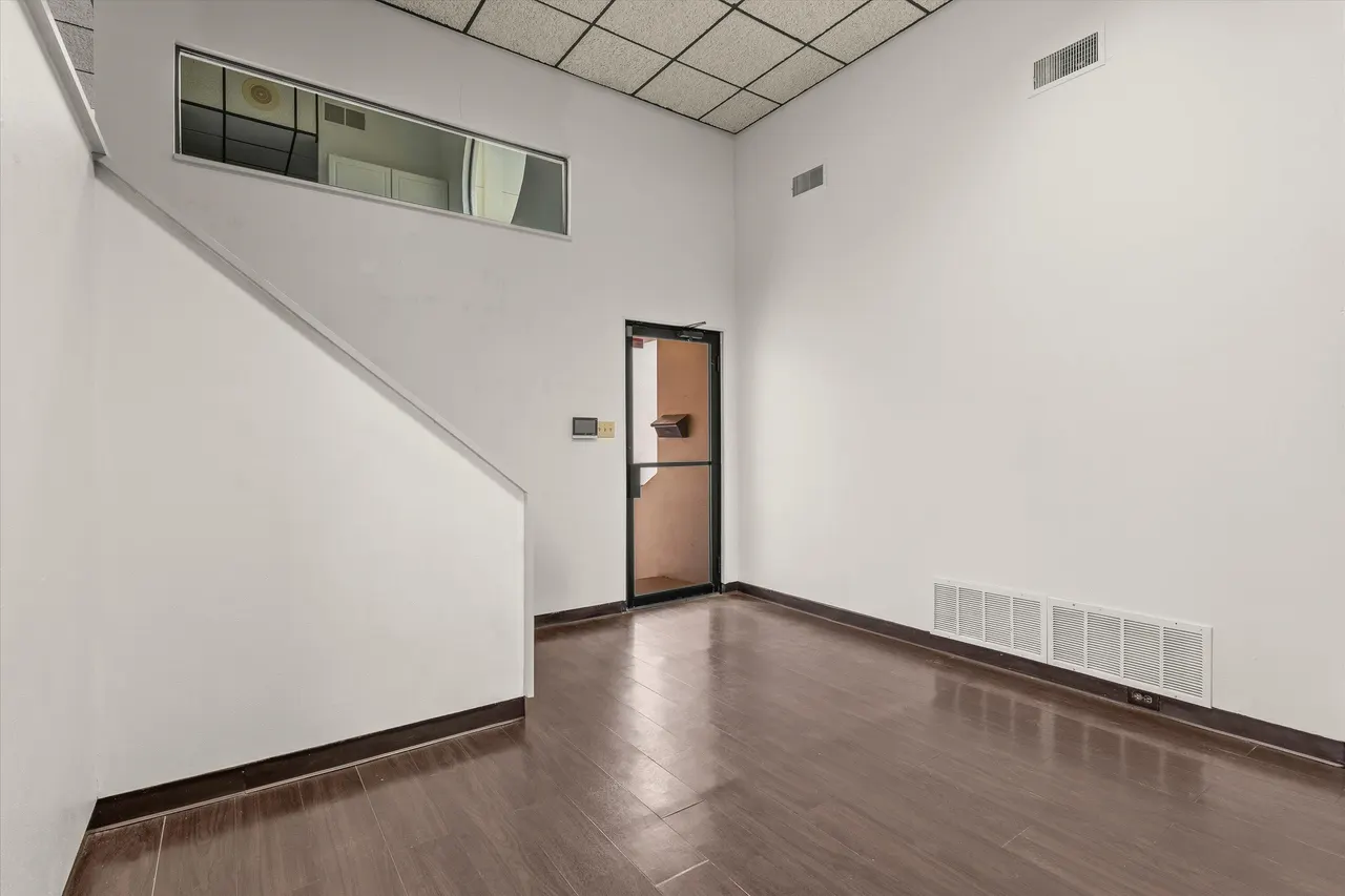Photo 5 — 1919 Broadway Street, Lubbock, TX 79401