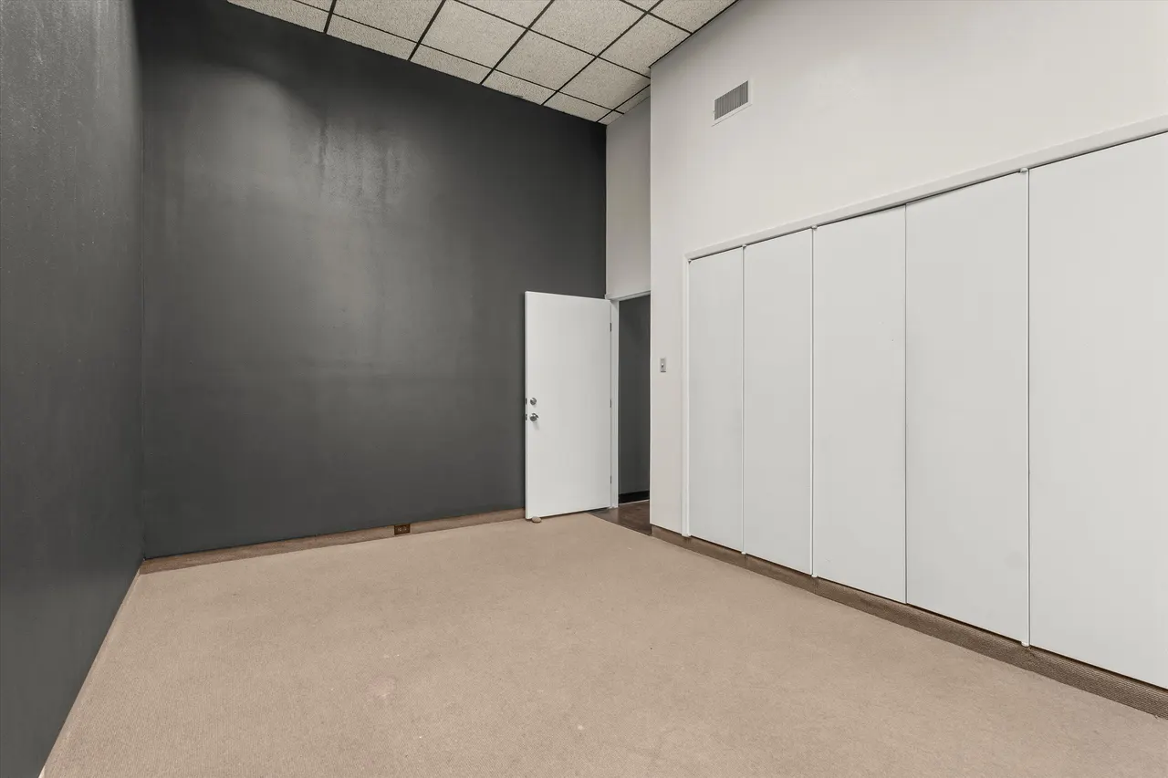 Photo 8 — 1919 Broadway Street, Lubbock, TX 79401