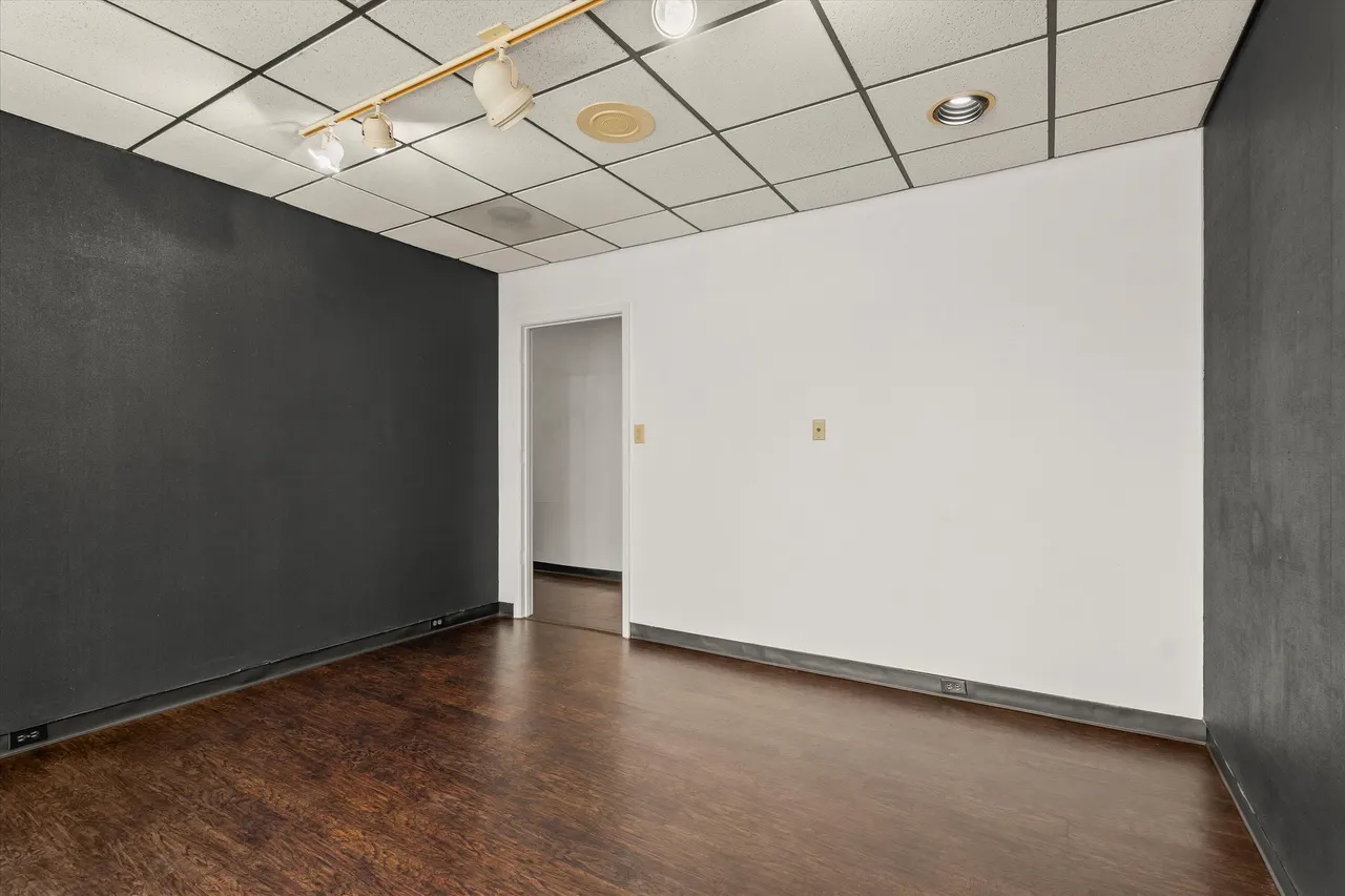 Photo 11 — 1919 Broadway Street, Lubbock, TX 79401