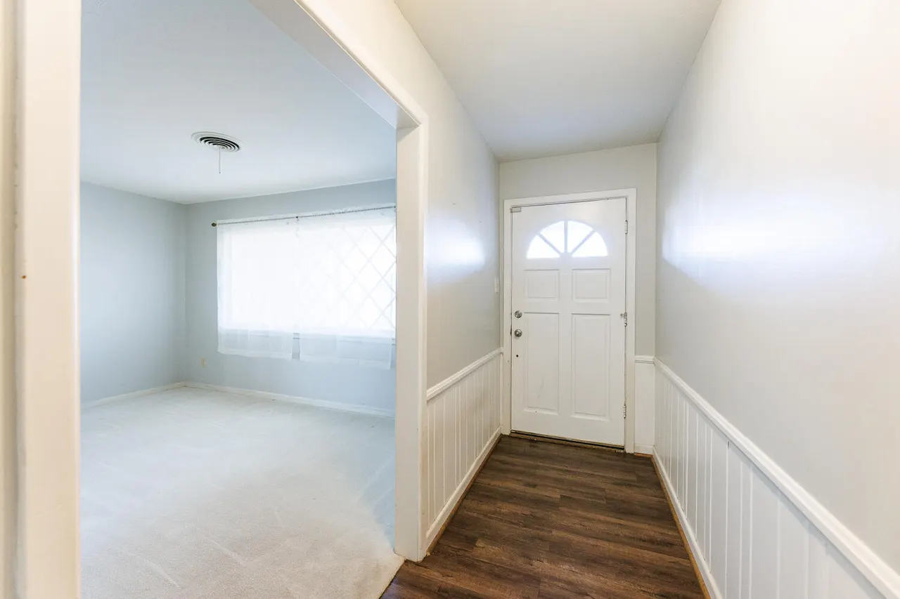Photo 5 — 4605 29th Street, Lubbock, TX 79410