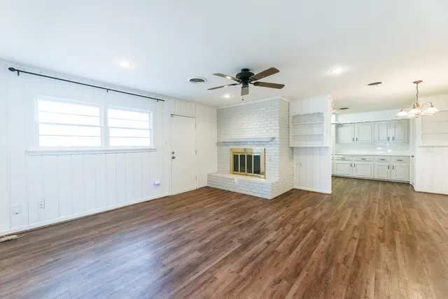 Photo 8 — 4605 29th Street, Lubbock, TX 79410