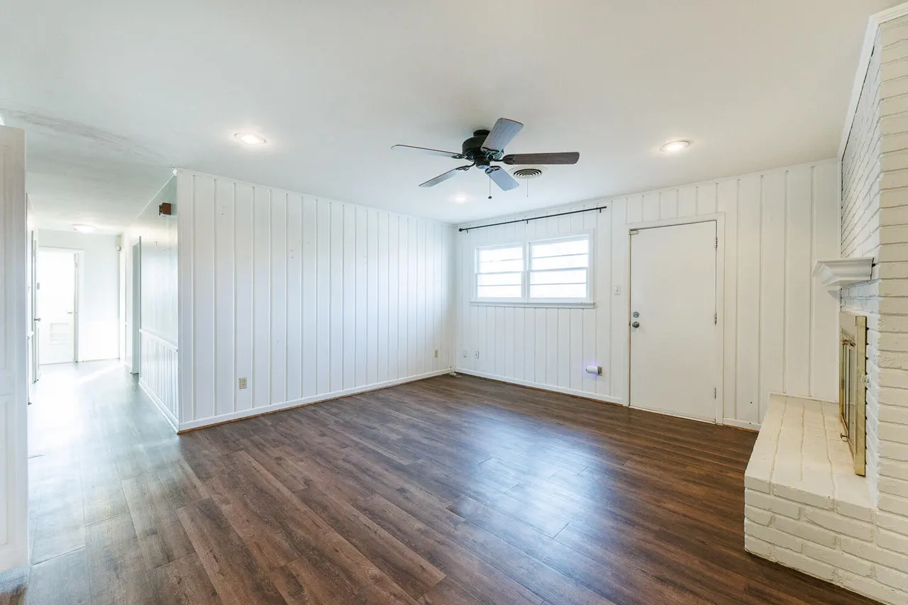Photo 12 — 4605 29th Street, Lubbock, TX 79410