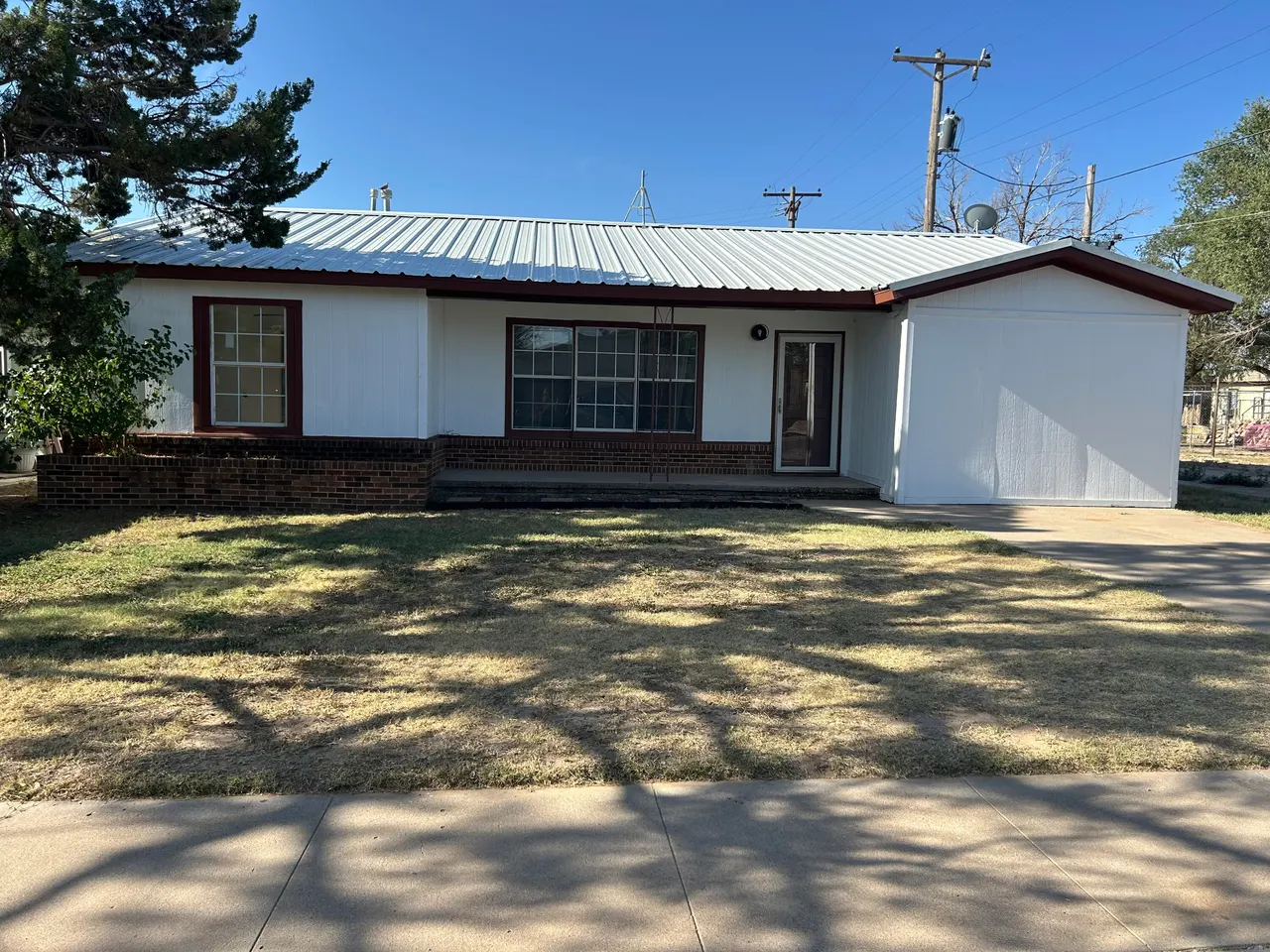 Front exterior — 914 13th Street, Levelland, TX 79336