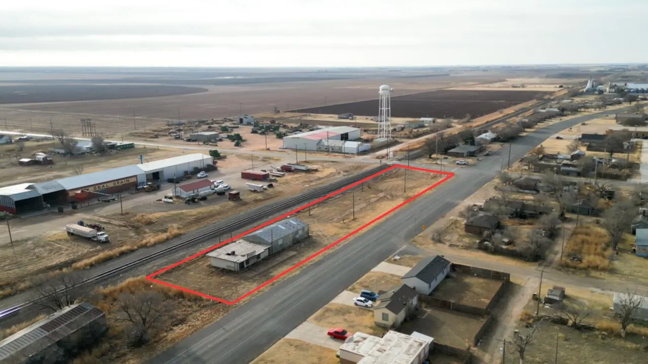 Front exterior — 104 N Monroe Avenue, New Deal, TX 79350
