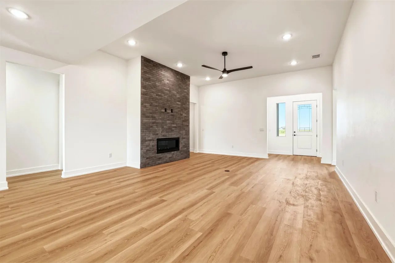Photo 12 — 4419 Ridgely Avenue, Lubbock, TX 79407