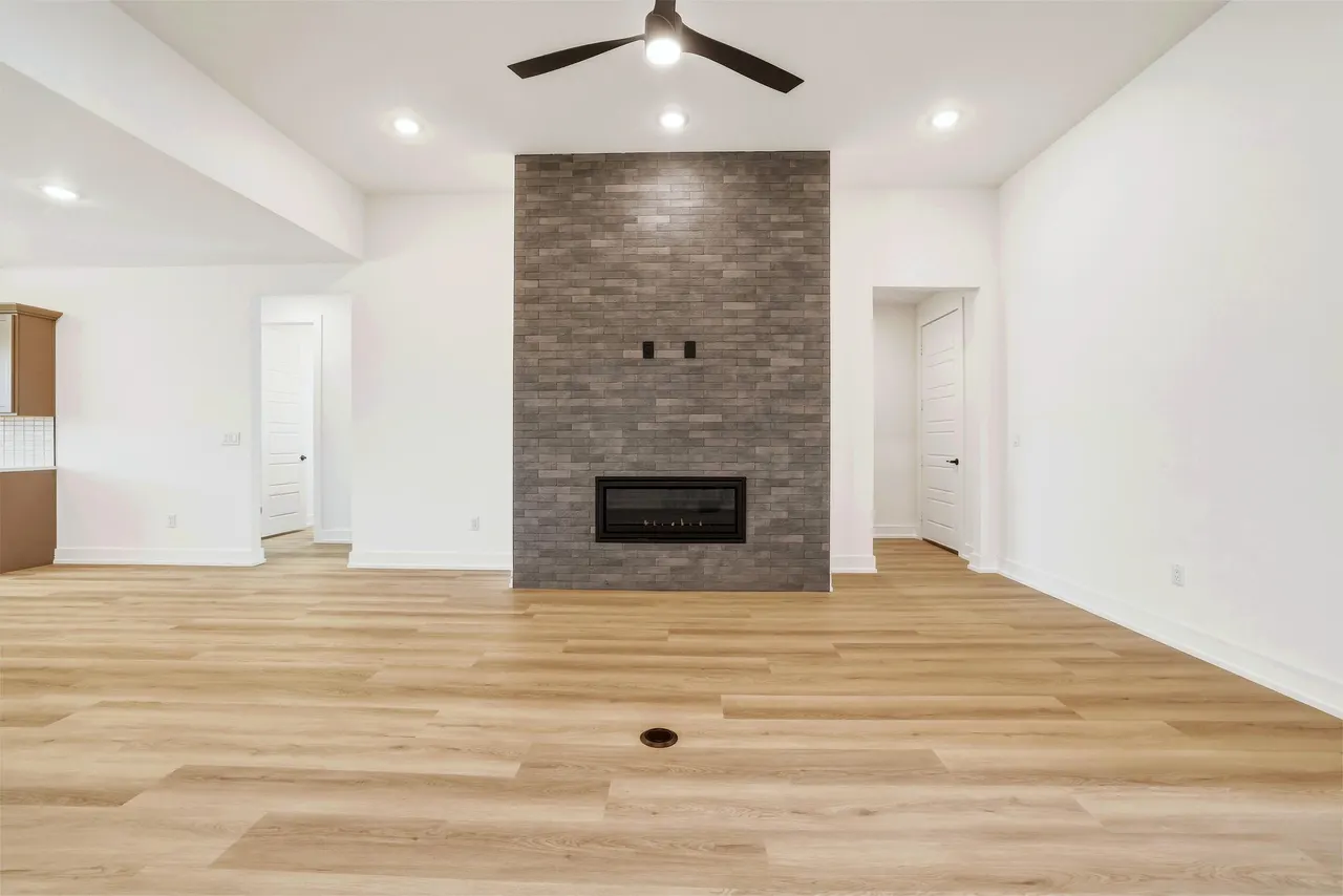 Photo 13 — 4419 Ridgely Avenue, Lubbock, TX 79407