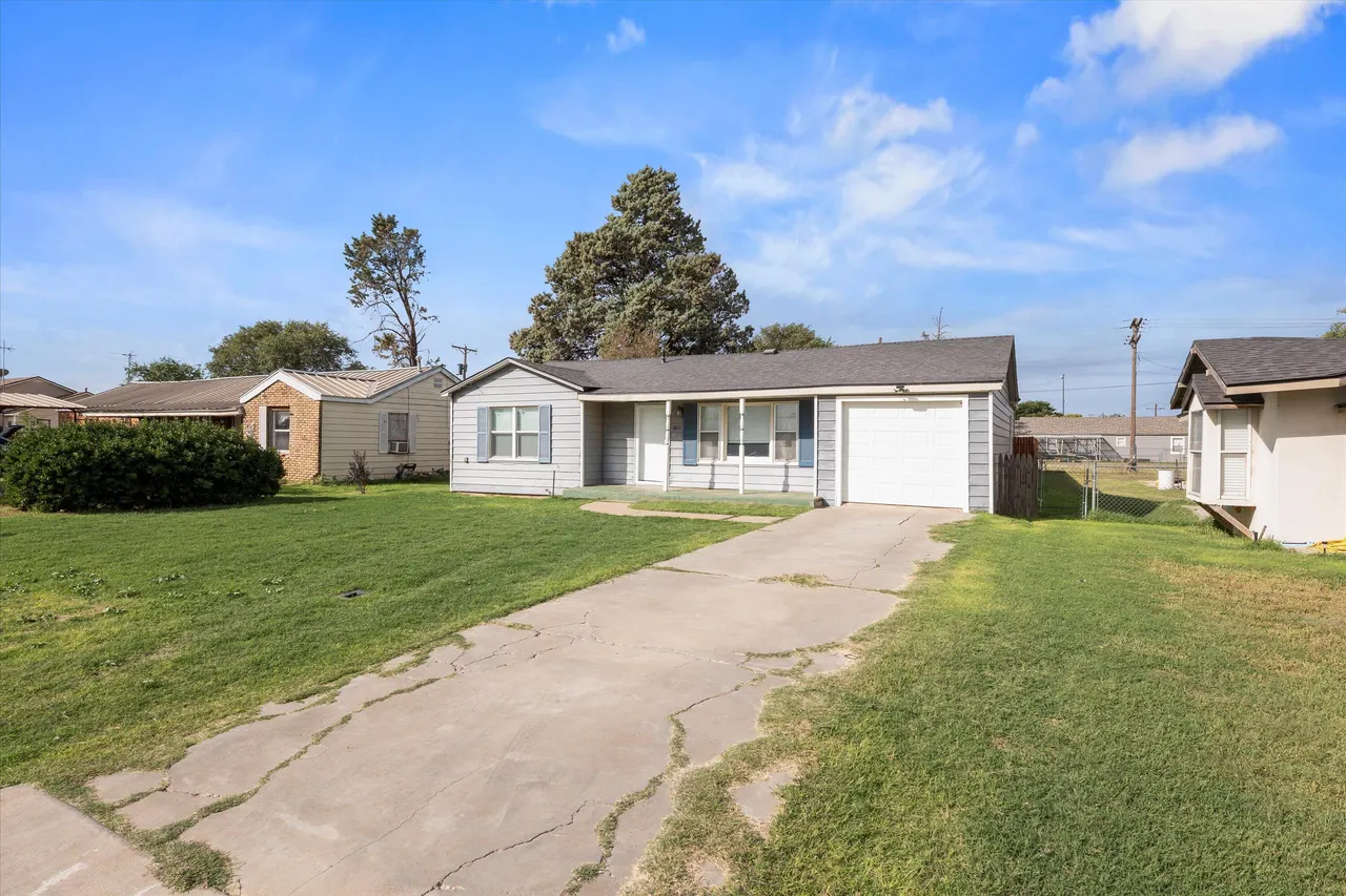 Photo 2 — 603 Locust Street, Idalou, TX 79329