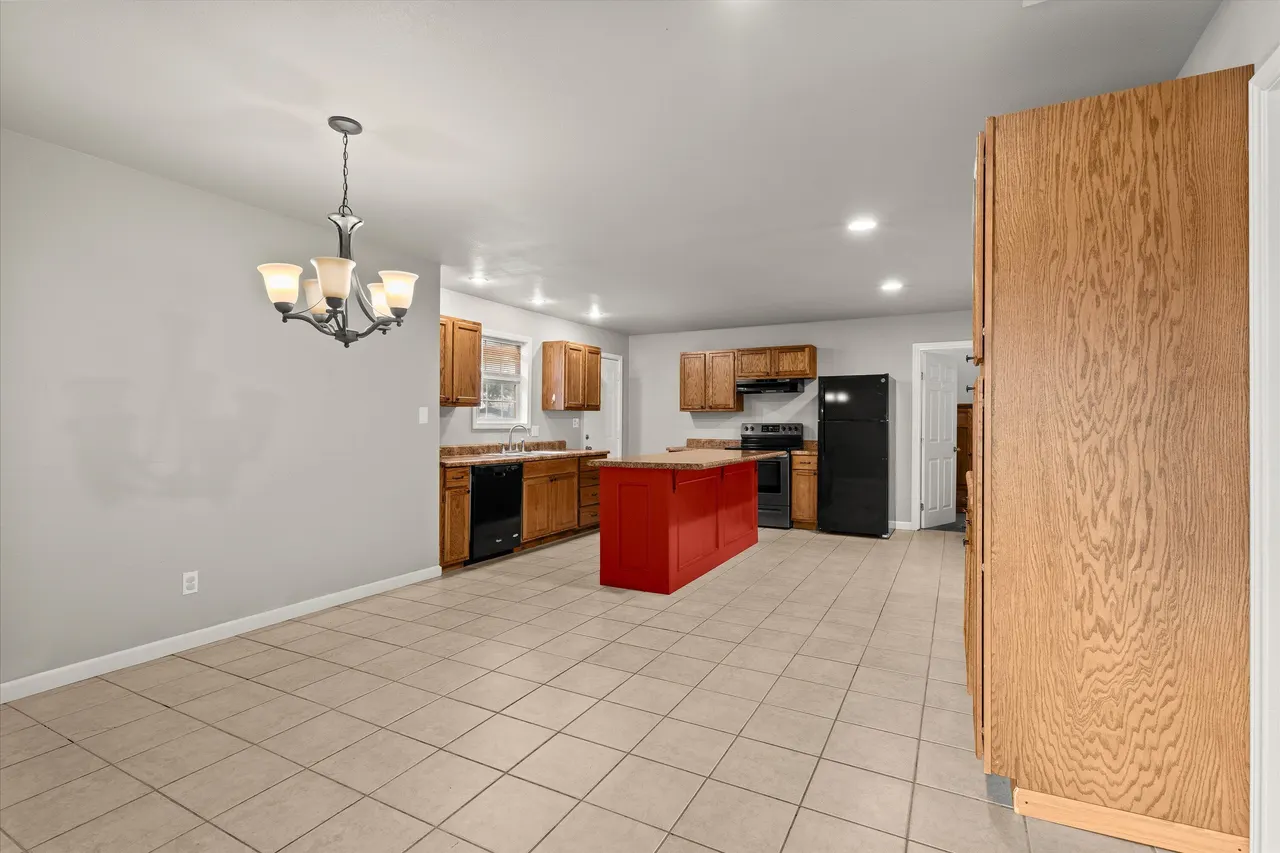 Photo 9 — 603 Locust Street, Idalou, TX 79329