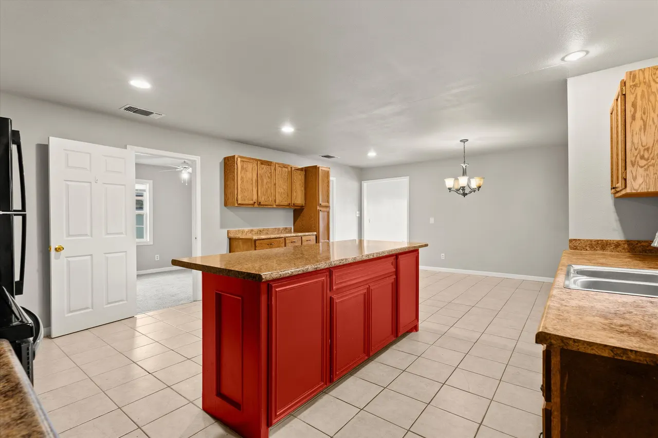 Photo 11 — 603 Locust Street, Idalou, TX 79329