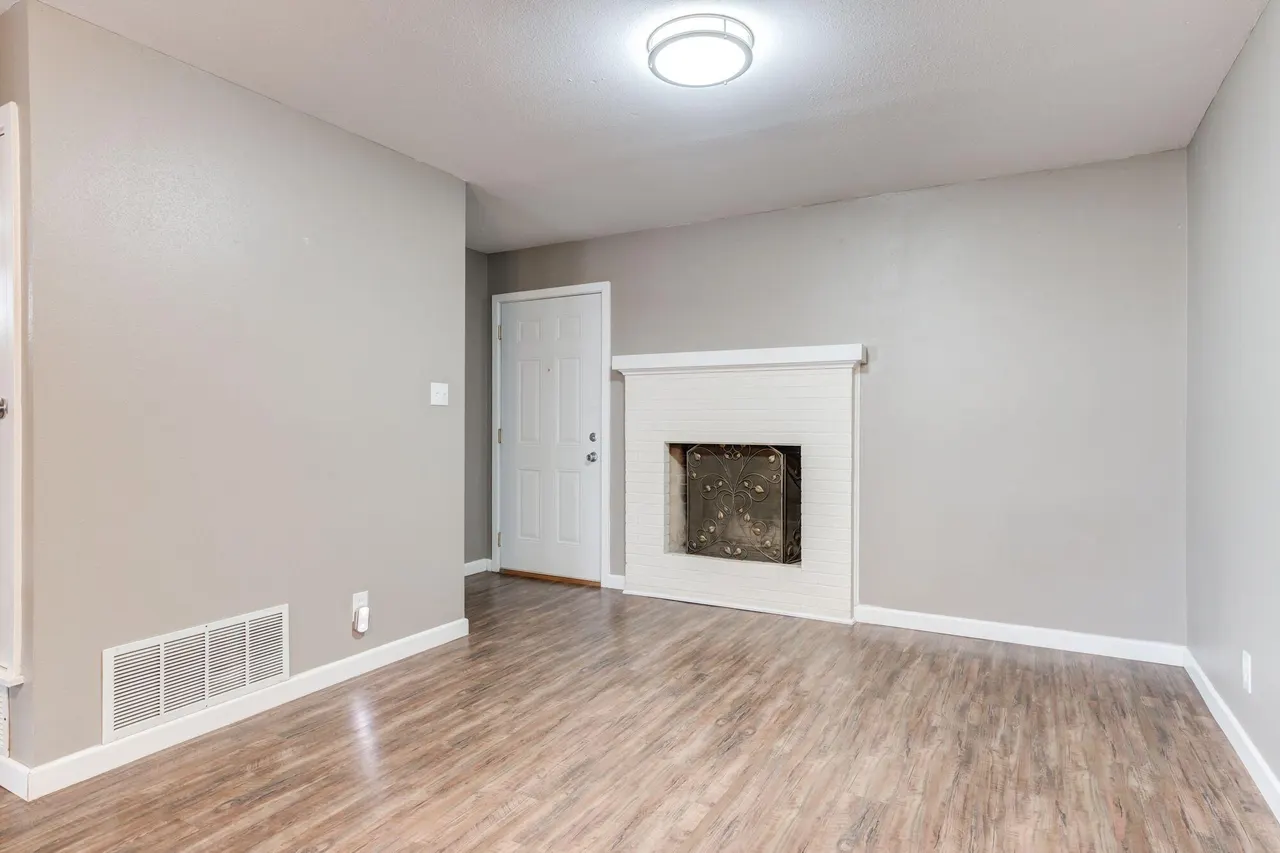 Photo 6 — 5206 42nd Street, Lubbock, TX 79414