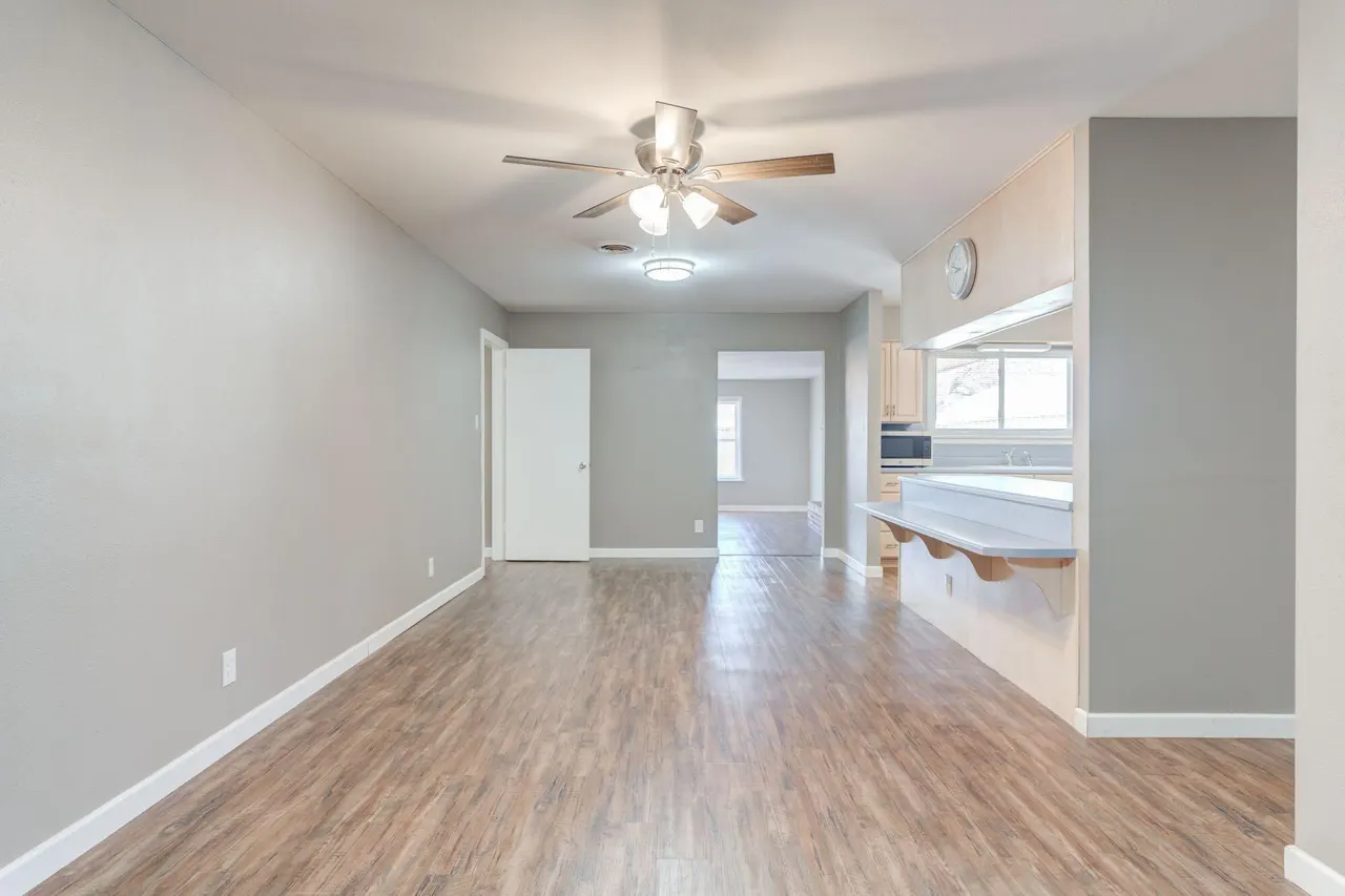 Photo 7 — 5206 42nd Street, Lubbock, TX 79414