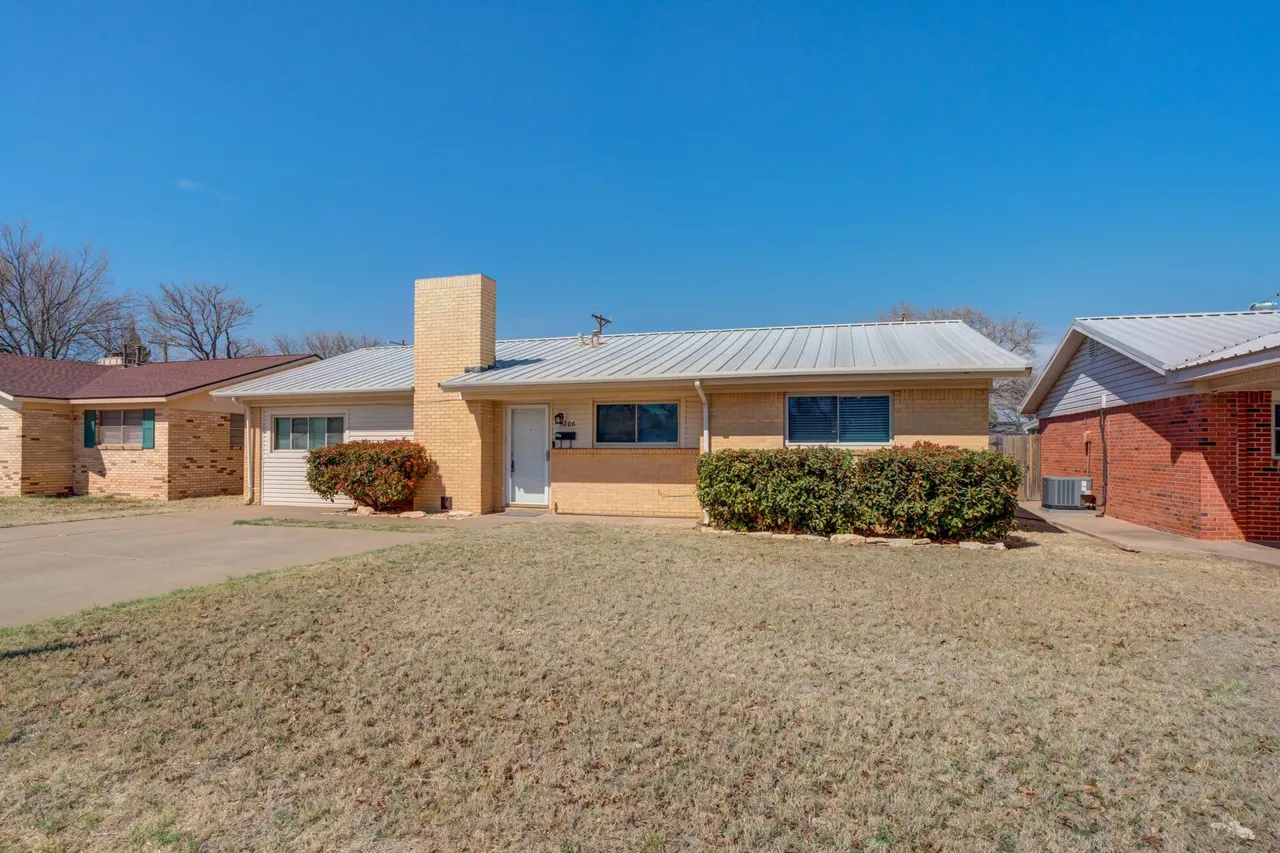 Photo 2 — 5206 42nd Street, Lubbock, TX 79414