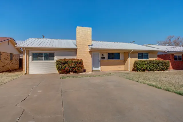 Photo 3 — 5206 42nd Street, Lubbock, TX 79414