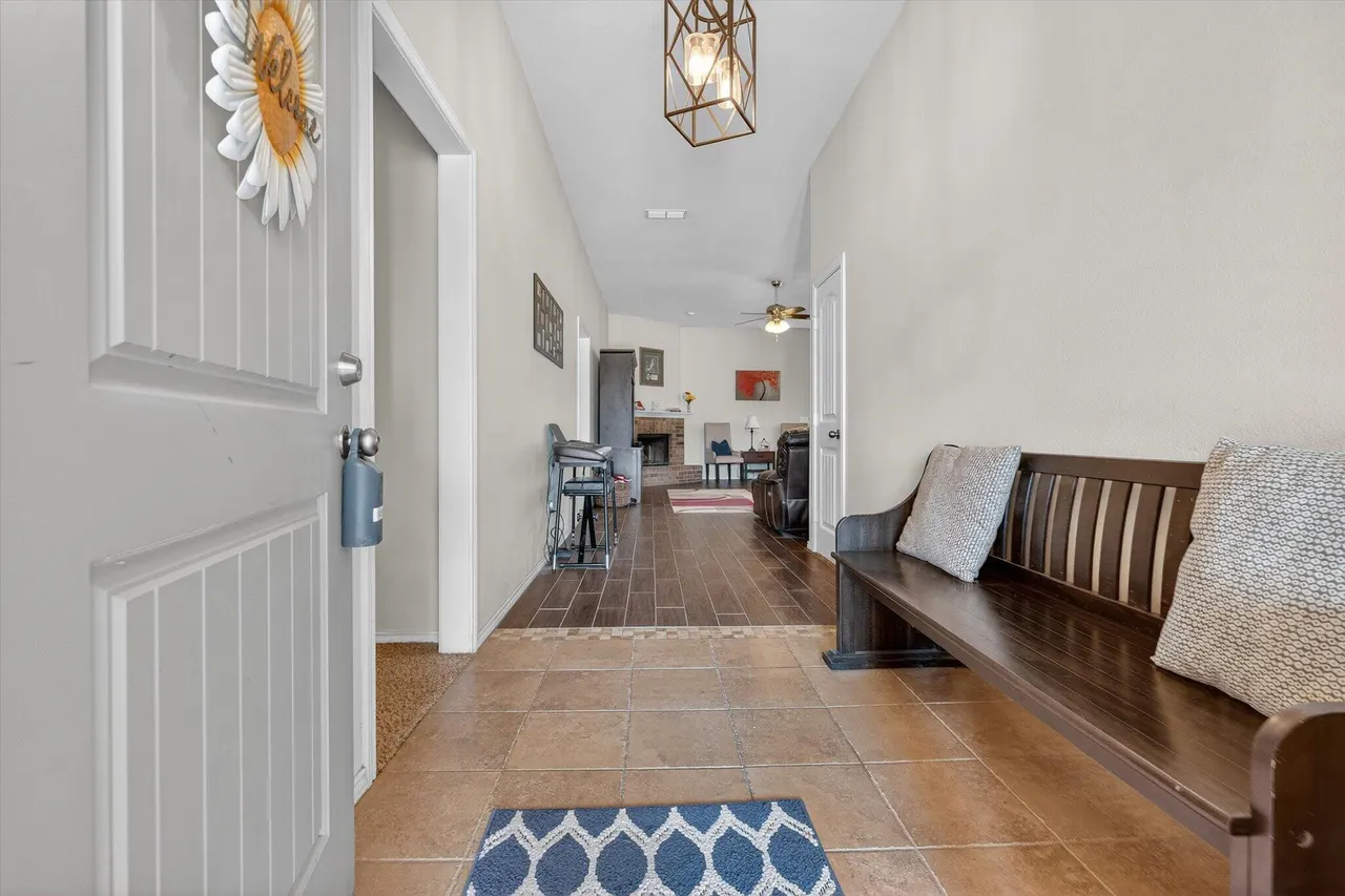 Photo 7 — 6920 35th Street, Lubbock, TX 79407
