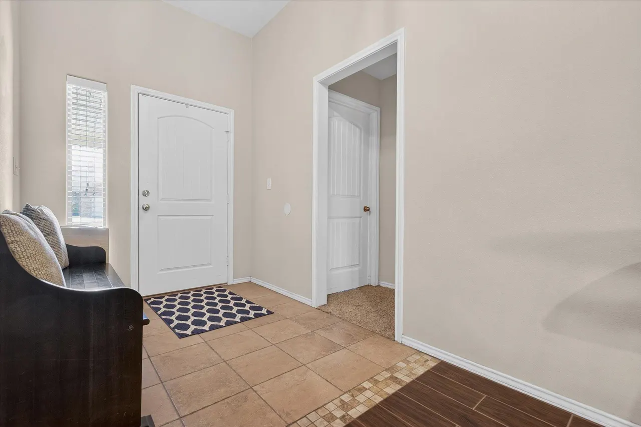 Photo 8 — 6920 35th Street, Lubbock, TX 79407
