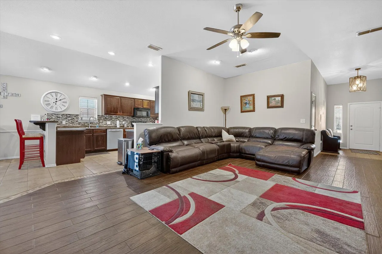 Photo 14 — 6920 35th Street, Lubbock, TX 79407