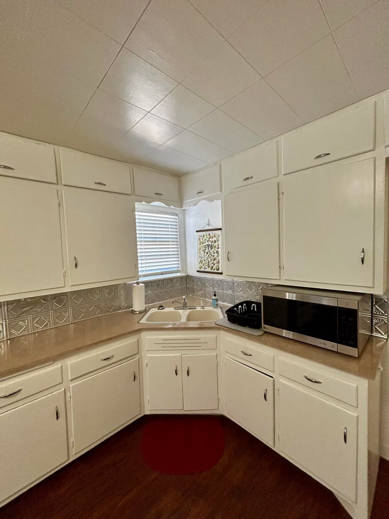 Photo 12 — 4002 33rd Street, Lubbock, TX 79410