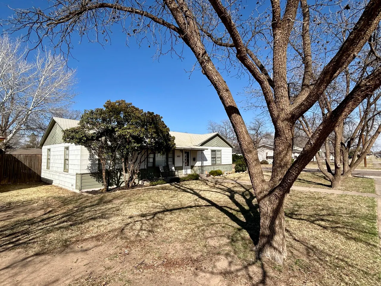 Photo 4 — 4002 33rd Street, Lubbock, TX 79410