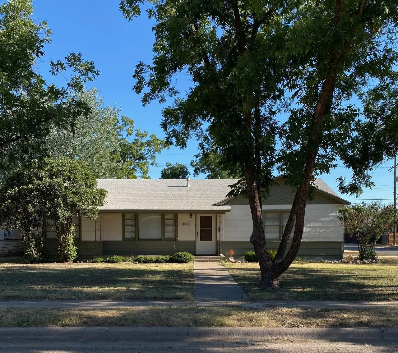 Photo 2 — 4002 33rd Street, Lubbock, TX 79410