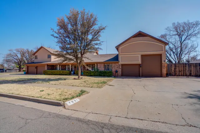 Photo 3 — 7601 Canton Avenue, Lubbock, TX 79423