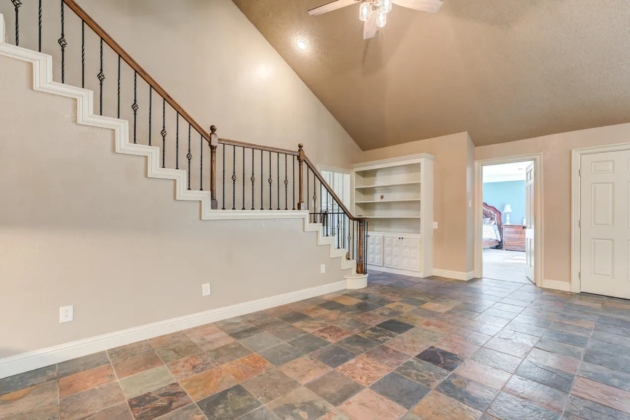 Photo 8 — 7601 Canton Avenue, Lubbock, TX 79423