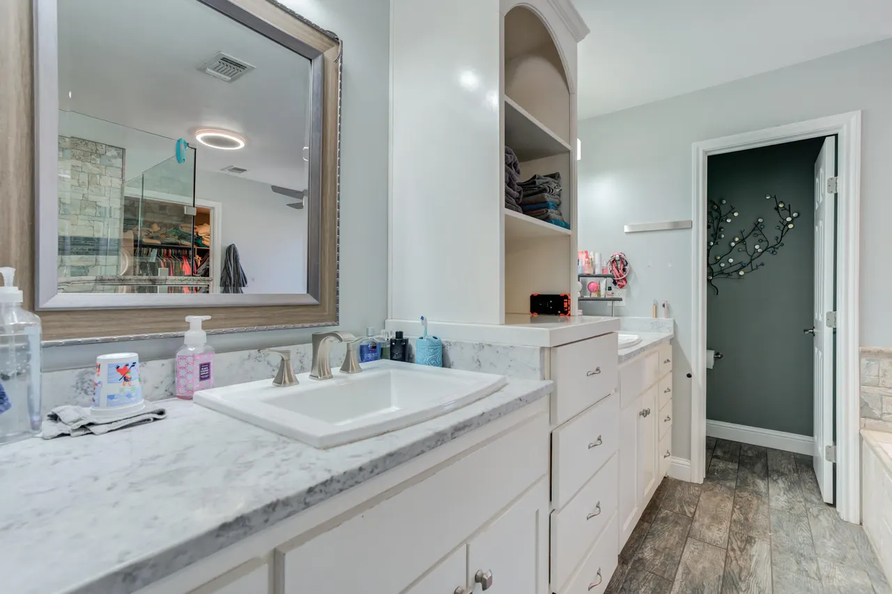 Photo 10 — 7601 Canton Avenue, Lubbock, TX 79423