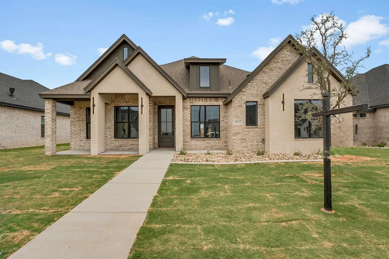 Photo 2 — 4412 Quitman Avenue, Lubbock, TX 79407