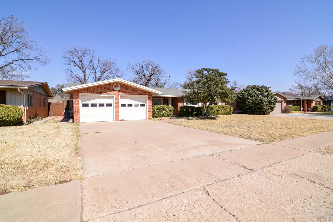 Photo 2 — 2316 58th Street, Lubbock, TX 79412