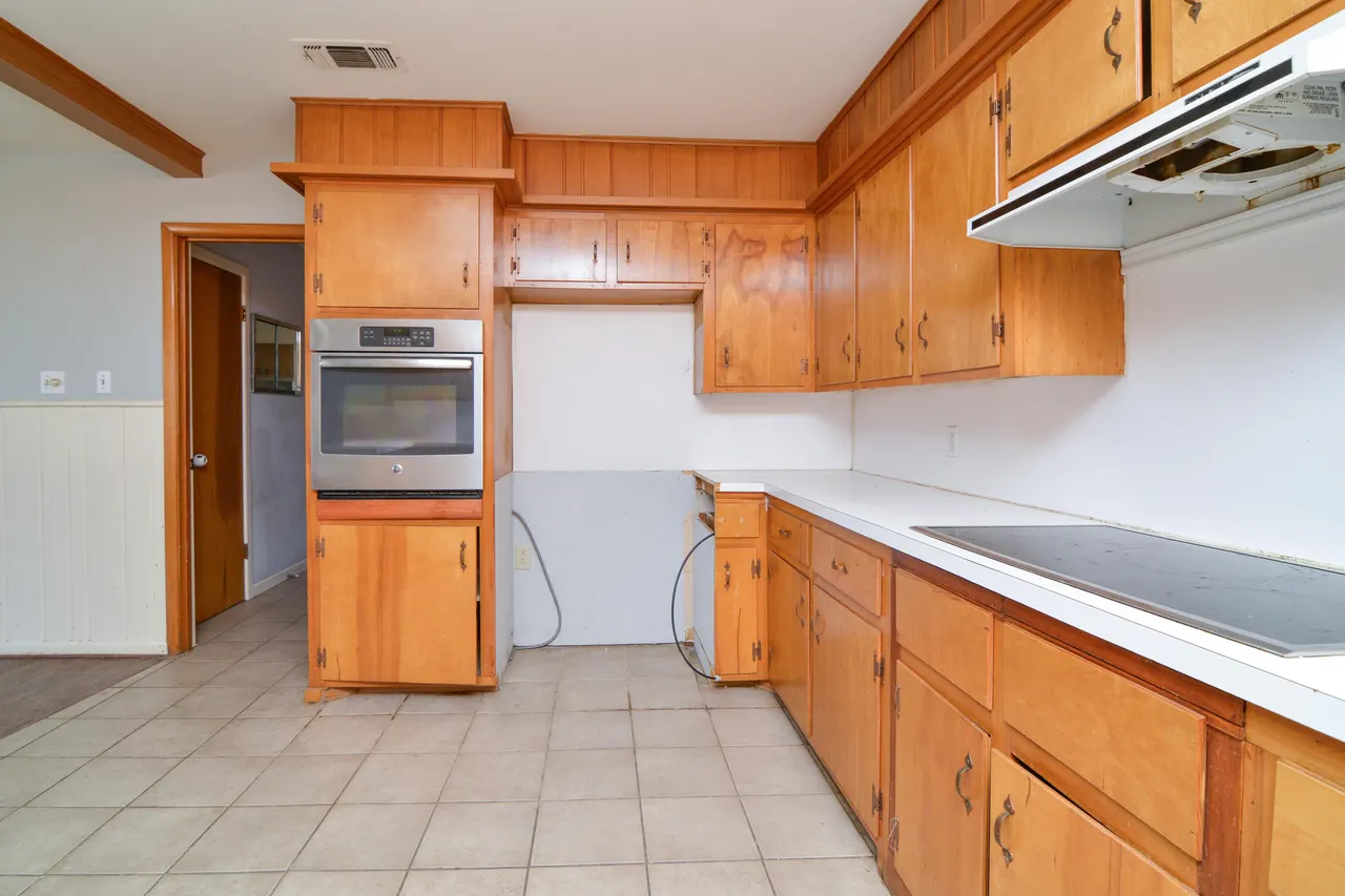 Photo 9 — 2316 58th Street, Lubbock, TX 79412