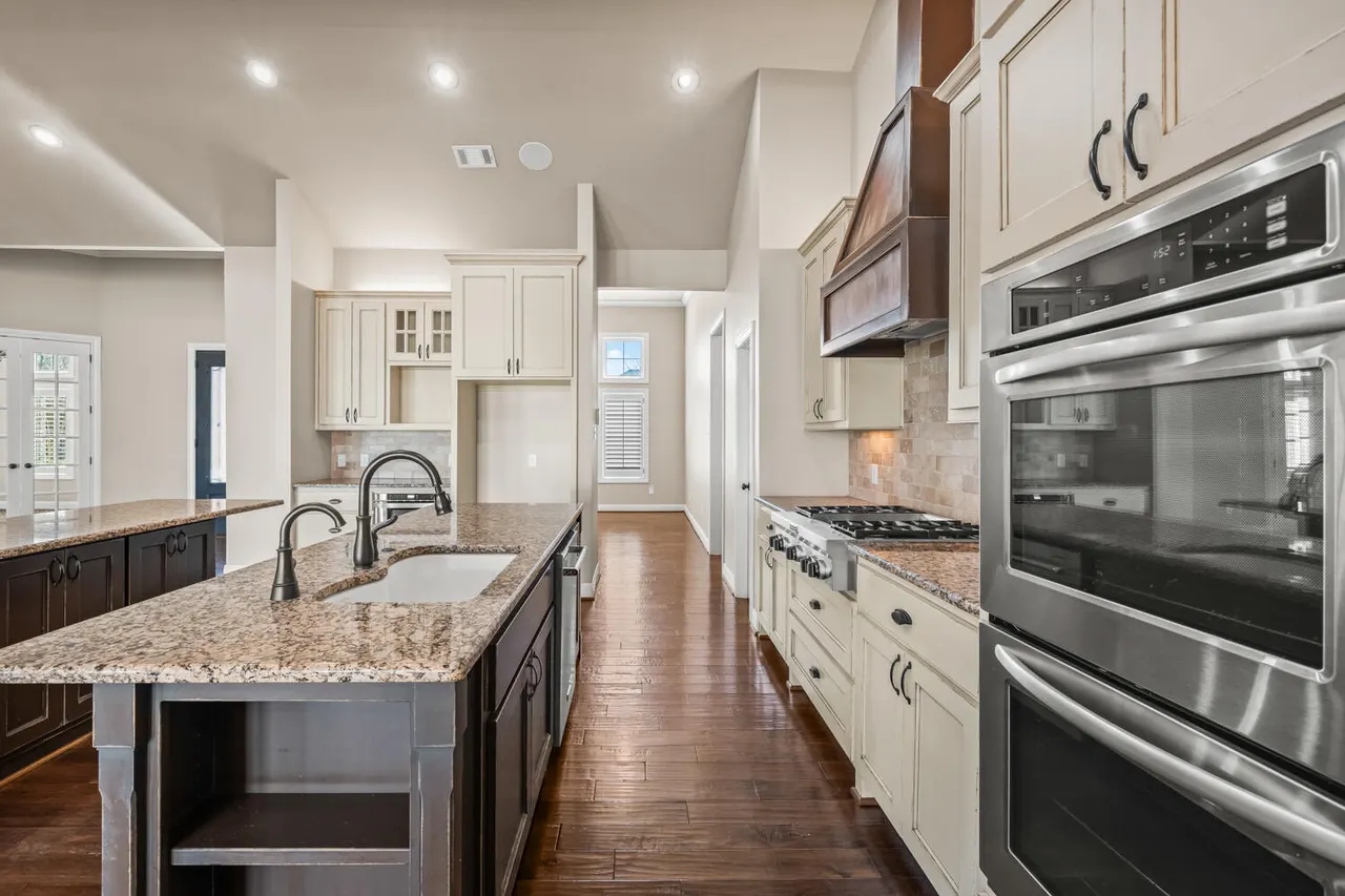 Photo 19 — 1405 11th Place, Shallowater, TX 79363