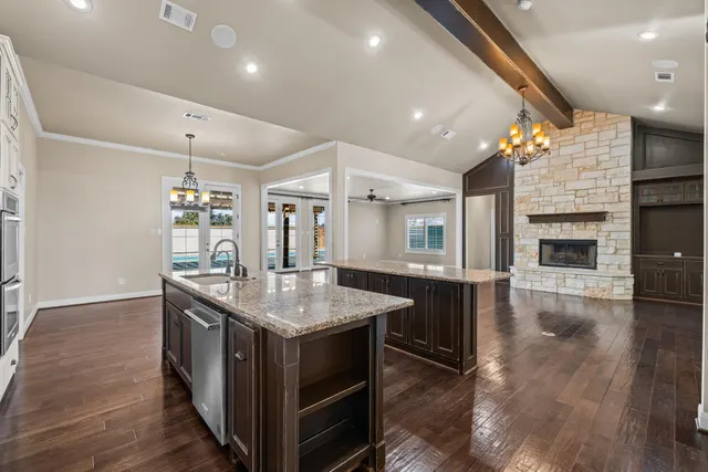 Photo 3 — 1405 11th Place, Shallowater, TX 79363
