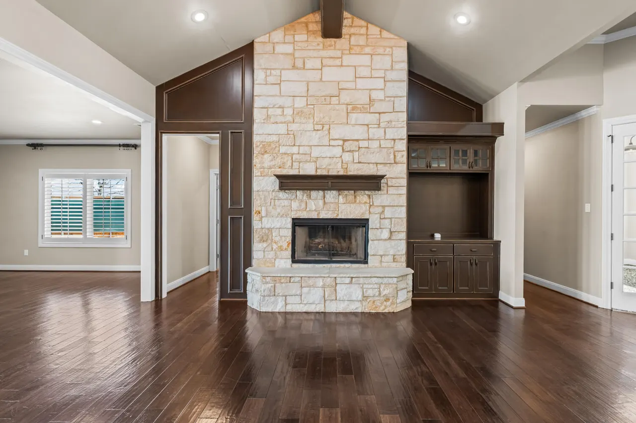Photo 4 — 1405 11th Place, Shallowater, TX 79363